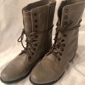 Steve Madden Taupe Troopa Combat Boot 7.5